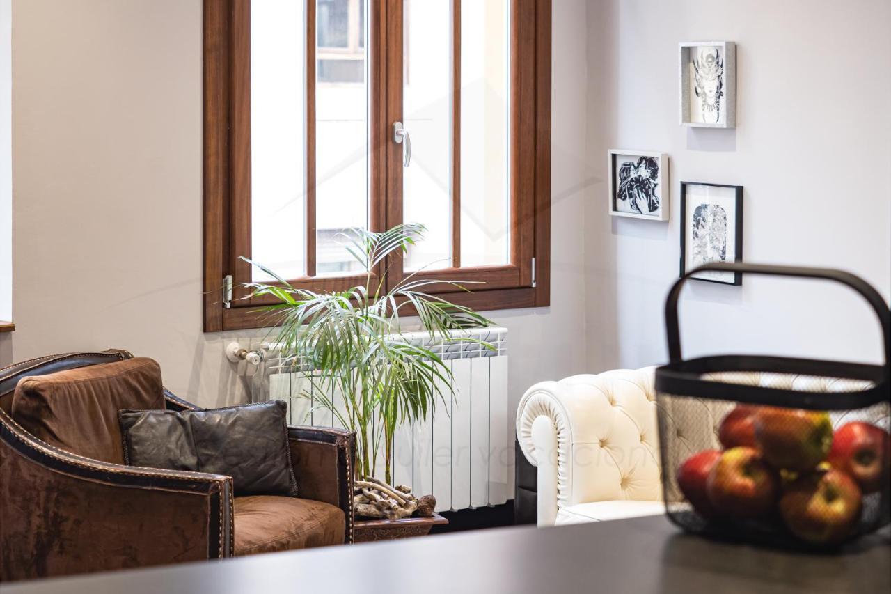 Chambre Noir Apartamento Oviedo Zewnętrze zdjęcie